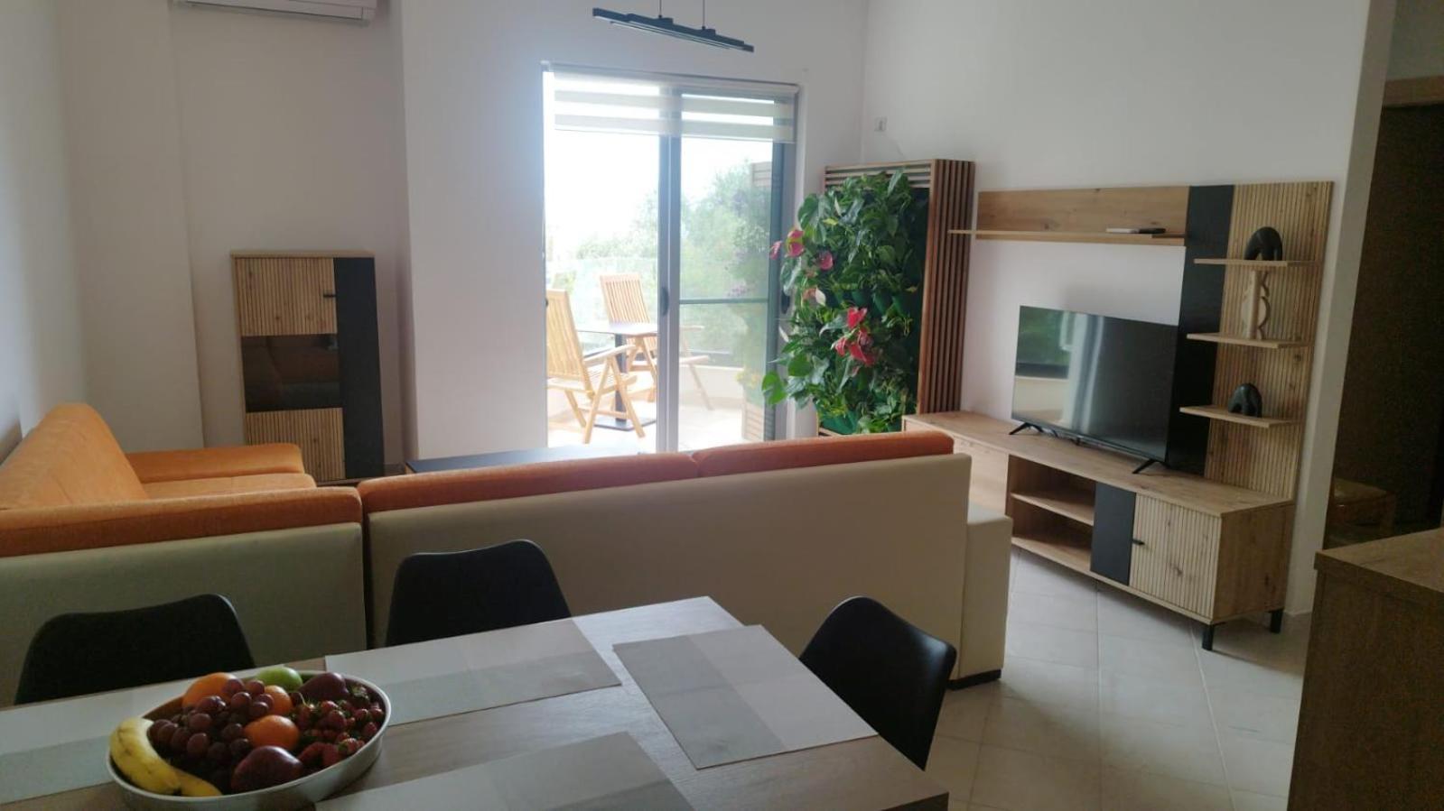 Sea View Garden Spot Apartament